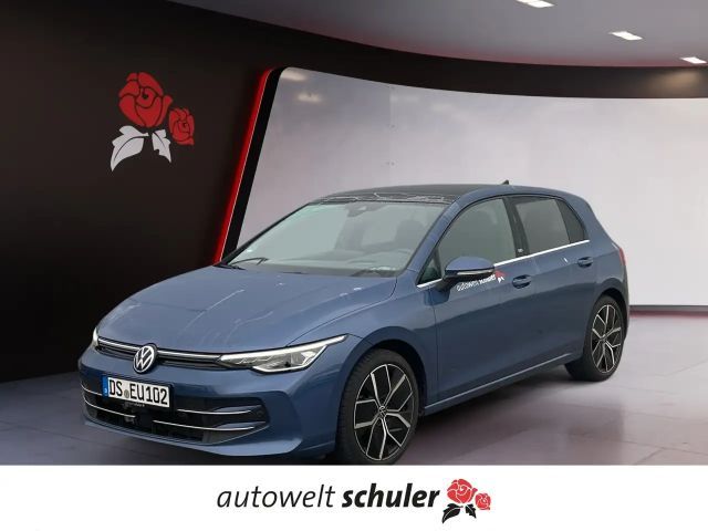 Volkswagen Golf 1,5 eTSI DSG Edition 50 Pano AHK 2025 Benzine
