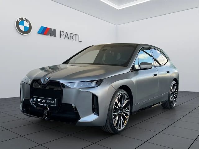 BMW iX xDrive60 M-Sport-Pro 360° Autobahnassist SkyLounge 2025 Elektrisch