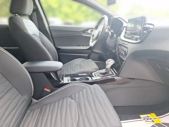 Kia Ceed / cee'd