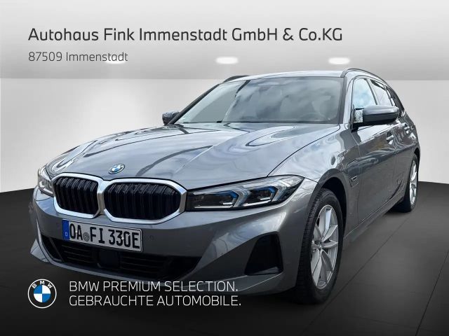 BMW 330 e xDrive Touring A Head-Up HiFi DAB LED RFK 2023 Hybride / Benzine