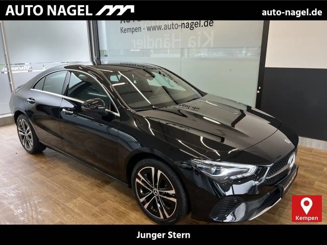 Mercedes-Benz CLA 200 2024 Benzine