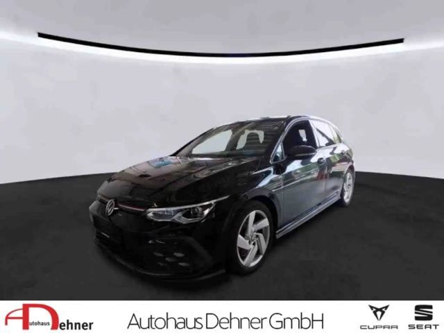 Volkswagen Golf VIII Lim. GTI 2.0 TSI DSG NAVI+RKAM+SHZ+ACC Klima 2022 Benzine