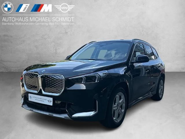 BMW iX1 xDrive30  xLine DAB LED RFK Komfortzg. Shz 2025 Elektrisch