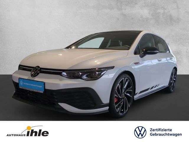 Volkswagen Golf 2023 Benzine