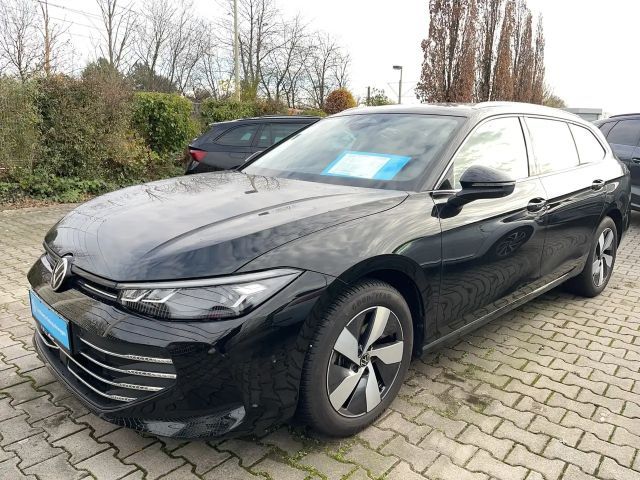 Volkswagen Passat Variant 1.5 eTSI Business Navi AHK 360° 2025 Benzine
