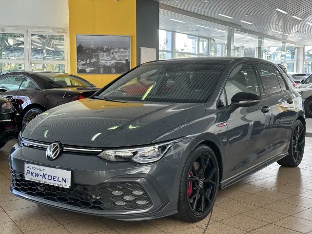 Volkswagen Golf 2023 Benzine