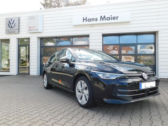 Volkswagen Golf Style 1.5 eTSI, DSG, Navi, ACC, 2024 Benzine