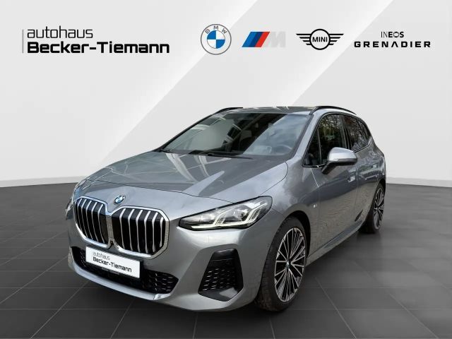 BMW 220 i Active Tourer 19" / Harman Kardon / ParkAss+ / L 2023 Benzine