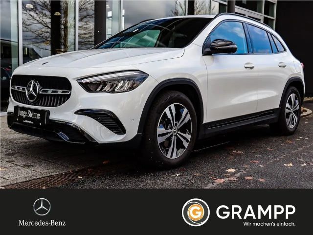 Mercedes-Benz GLA 180 2024 Benzine