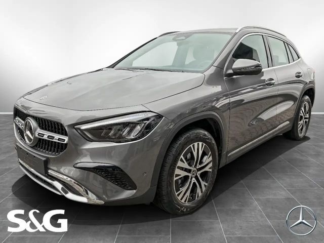 Mercedes-Benz GLA 180 2024 Benzine