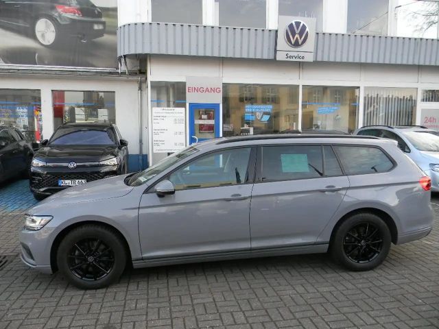 Volkswagen Passat Variant 1,5 TSI 7 GANG DSG AHK,Kamera 2023 Benzine