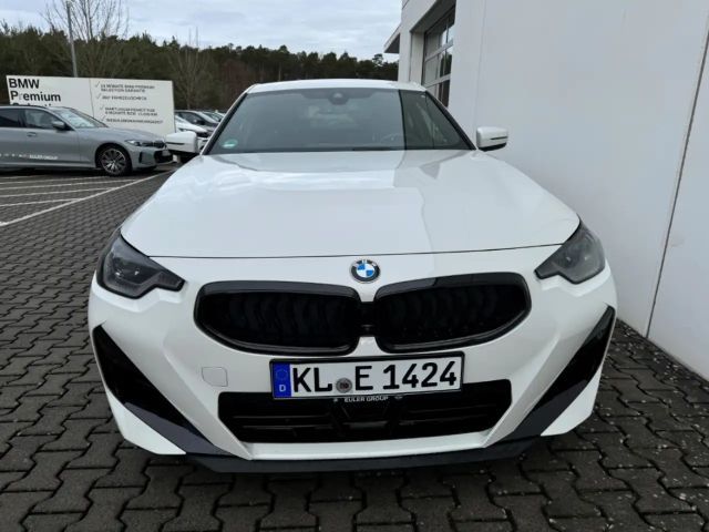 BMW 218 I Coup Sportpaket AHK-abnehmbar AHK Navi Digitales 2025 Benzine