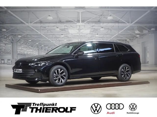 Volkswagen Passat Variant 1.5 eTSI DSG Business AHK Pano Kame 2025 Benzine