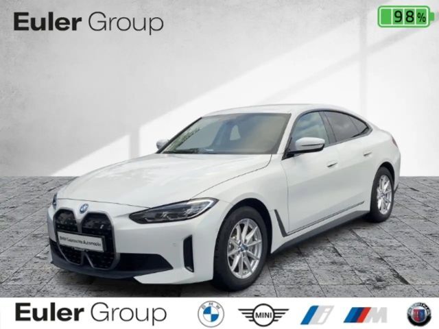 BMW i4 eDr 35 LC+ DA HiFi LED DAB SHZ Tempomat 2023 Elektrisch