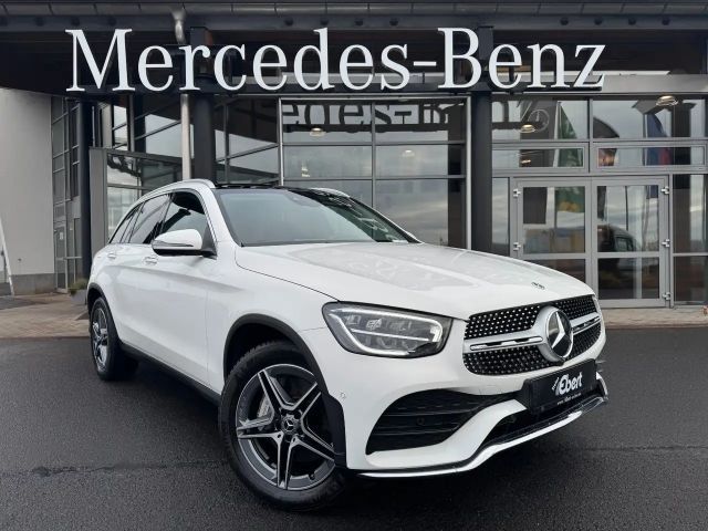 Mercedes-Benz GLC 200 2022 Benzine