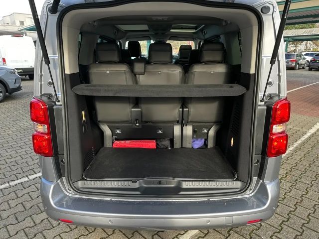 Peugeot Traveller
