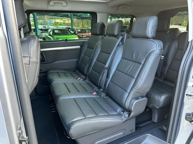 Peugeot Traveller