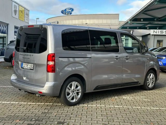Peugeot Traveller