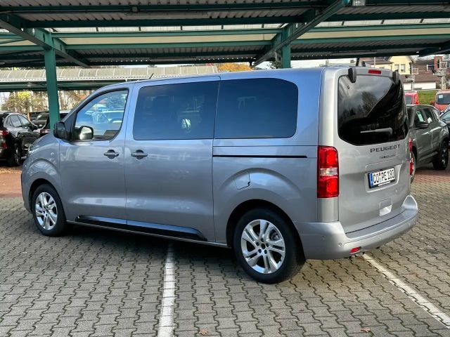 Peugeot Traveller