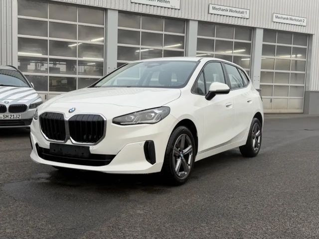 BMW 216 2024 Benzine