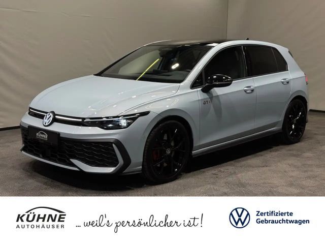 Volkswagen Golf GTI Black Style | IQ.LIGHT PANO ACC NAVI 2025 Benzine