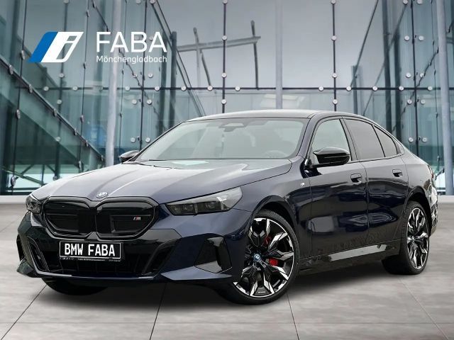 BMW i5 M60 xDrive Limousine M Sport Pro AHK Driv Prof B&W 2025 Elektrisch