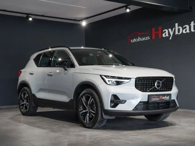 Volvo XC40 Plus Dark 2WD ACC-HarmanK-Kamera 2024 Benzine