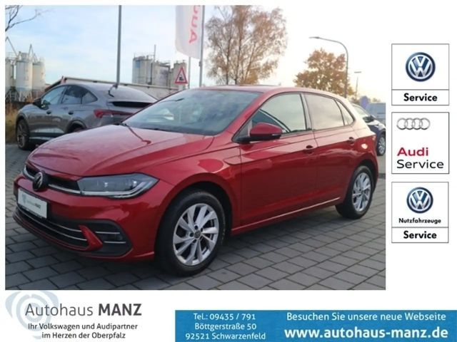 Volkswagen Polo 1.0 TSI Style KLIMA LED NAVI ALU 2023 Benzine