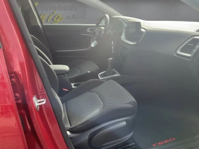 Kia Ceed / cee'd