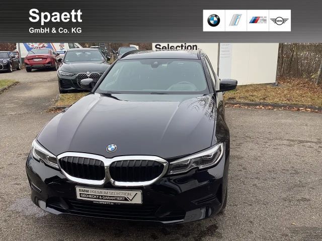 BMW 330 e Touring Advantage Head-Up HiFi DAB WLAN 2021 Hybride / Benzine