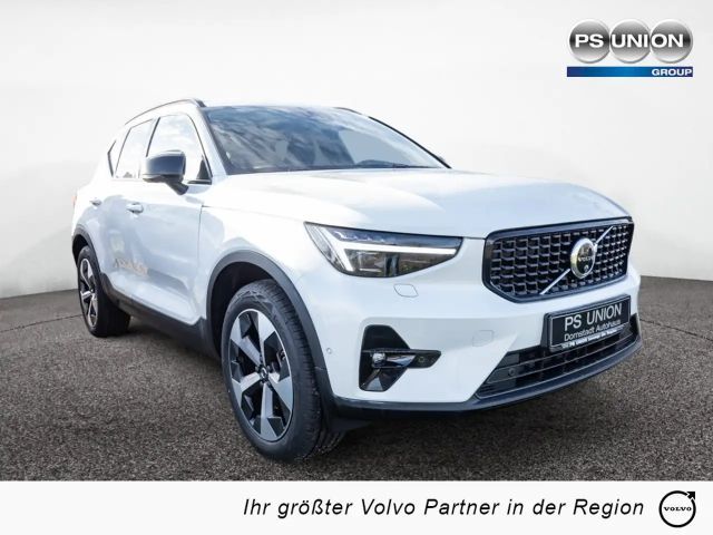 Volvo XC40 B3 Plus Dark H/K NAVI ACC LED PANO 360° 2025 Benzine