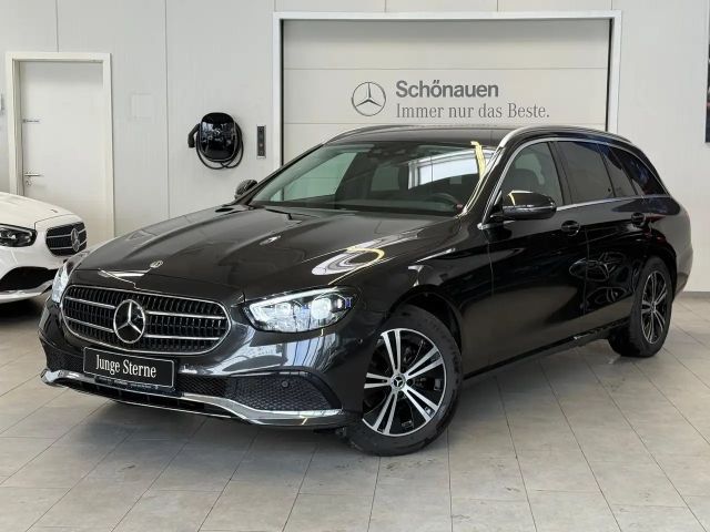 Mercedes-Benz E 200 d T MBEAM+AHK+STDHZ+HUD+DISTR+THERMO+KAMERA 2023 Diesel