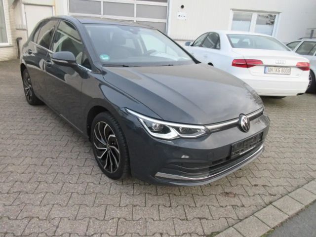 Volkswagen Golf Style 1.4 eHybrid DSG NAVI PANORAMA KAMERA IQ LIGHT ACC ALU APS SITZHEIZUNG CLIMATRONIC 2022 Hybride / Benzine