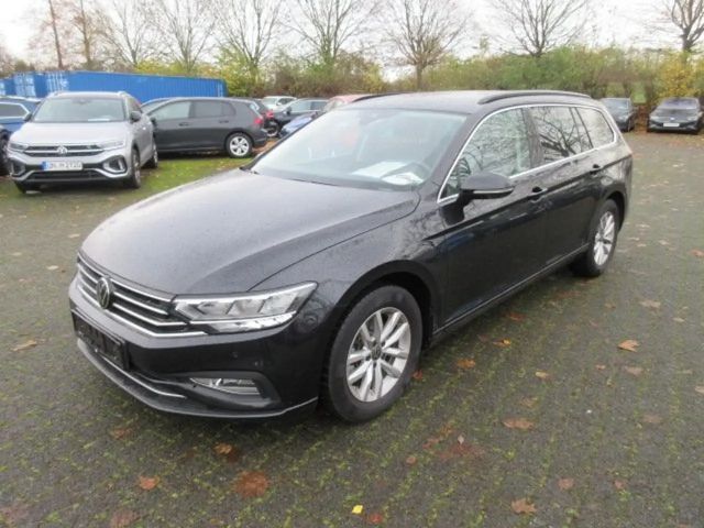 Volkswagen Passat Variant 1.5 TSI DSG NAVI AHK ACC LED ALU APS SITZH. CLIMA 2022 Benzine