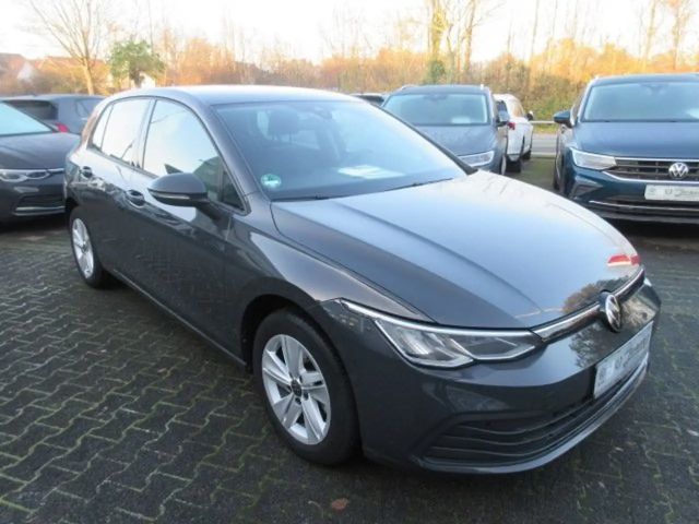 Volkswagen Golf Life 1.0 TSI DSG NAVI KAMERA ACC LED ALU APS SITZH 2023 Benzine