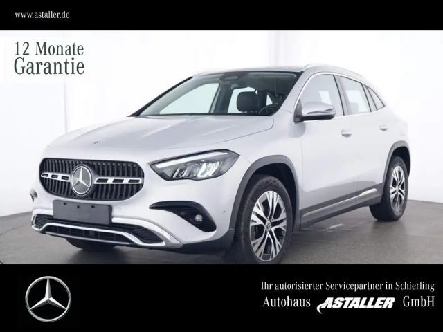 Mercedes-Benz GLA 200 2023 Benzine