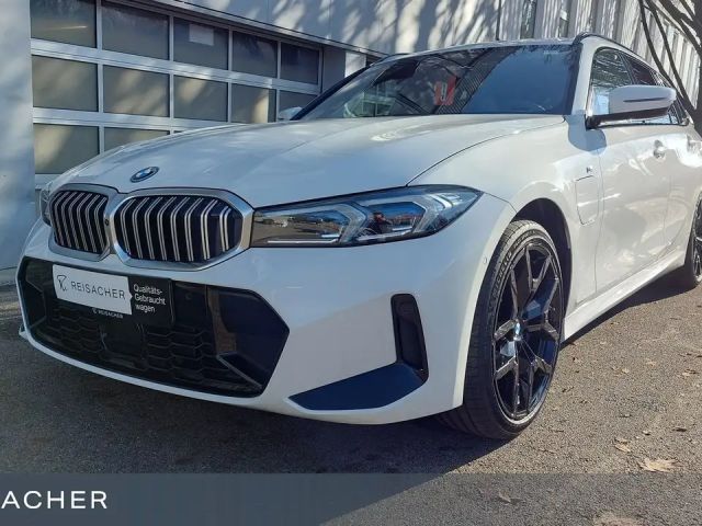 BMW 330 2025 Hybride / Benzine