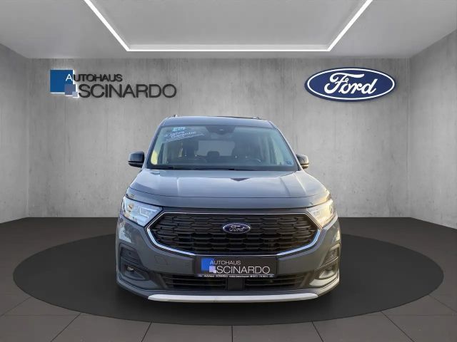 Ford Grand Tourneo