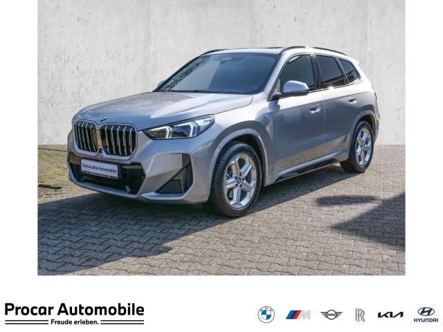 BMW X1 sDrive20i  M-Sport AHK Pano DA+ PA+ HuD adpt.Led 2025 Benzine
