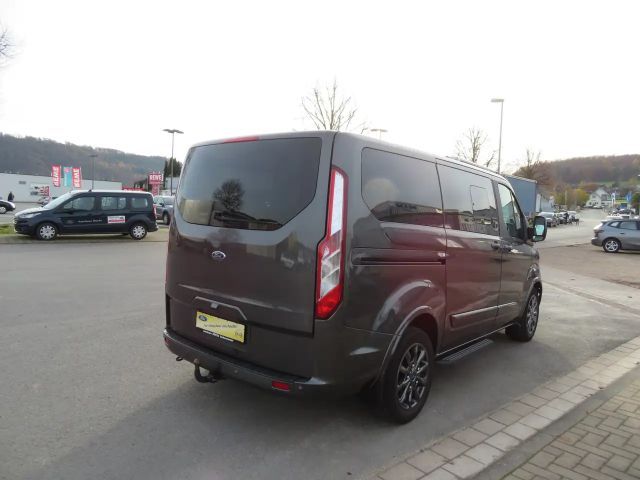 Ford Tourneo Custom