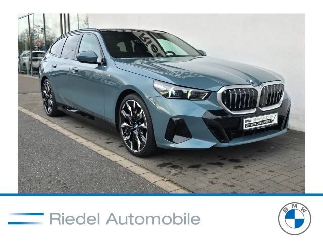 BMW i5 eDrive40 M Sportpaket Pano DAPro 21"LMR adLED 2025 Elektrisch