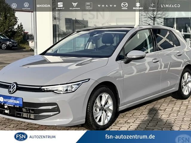Volkswagen Golf VIII 1.5 eTSI Style AHK+PANO+MASSAGE+HeadUp 2025 Benzine