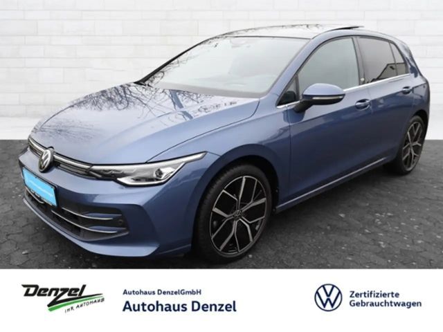 Volkswagen Golf VIII 1.5 eTSI DSG *Edition 50* DCC/PANO 2024 Benzine