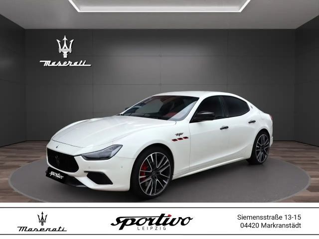 Maserati Ghibli Trofeo Fuori Serie 2022 Benzine