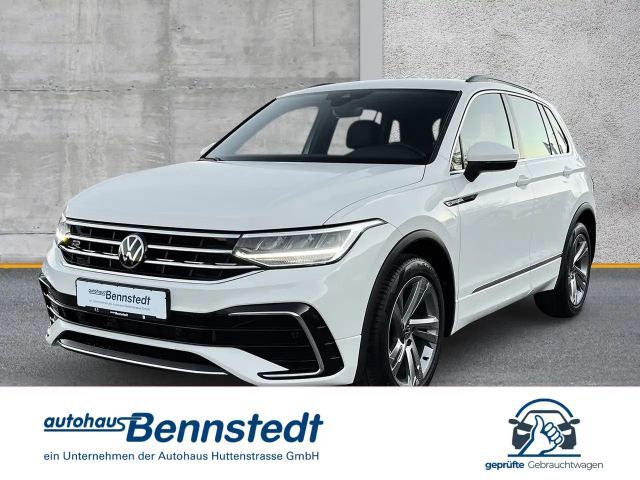 Volkswagen Tiguan 1.5 TSI DSG R-Line LED KAMERA AHK 19" 2023 Benzine