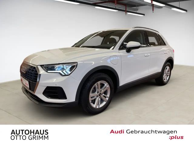 Audi Q3 45 TFSI e 2022 Hybride / Benzine