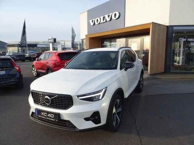 Volvo XC40 B3 Plus Dark 2WD 2024 Benzine