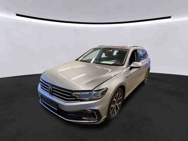 Volkswagen Passat Variant GTE 1.4 eHybrid DSG NAVI AHK KAMERA ACC LED ALU APS SITZHEIZUNG CLIMATRONIC 2022 Hybride / Benzine