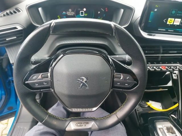 Peugeot e-2008