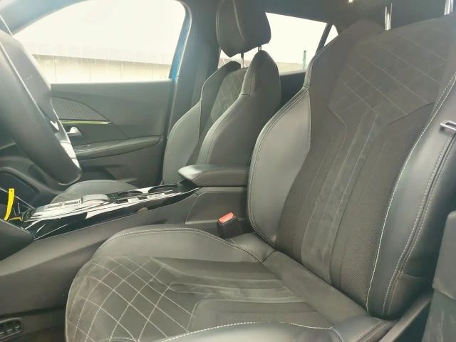 Peugeot e-2008